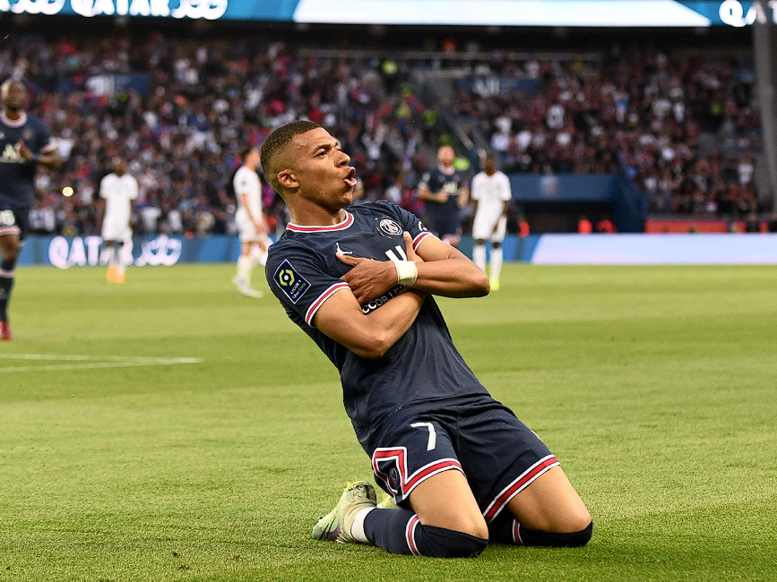 巴黎欧冠淘汰赛惊险晋级，姆巴佩转会后两队命运迥异