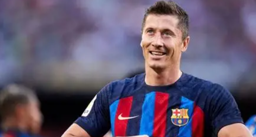 莱万专访：论现代足球前锋之道与个人职业展望